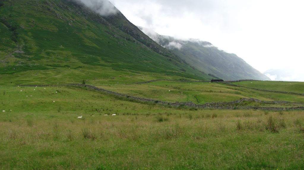 ai225.photobucket.com_albums_dd306_aserodio_Scotland_Ben_20nevis_IMG_3666_zpsdf3a76a6.jpg