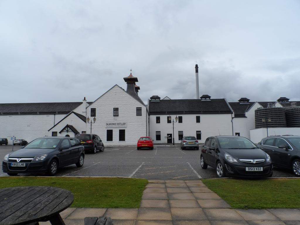 ai225.photobucket.com_albums_dd306_aserodio_Scotland_Dalwhinnie_20Destilary_SAM_0576_zps6cf0f3a9.jpg