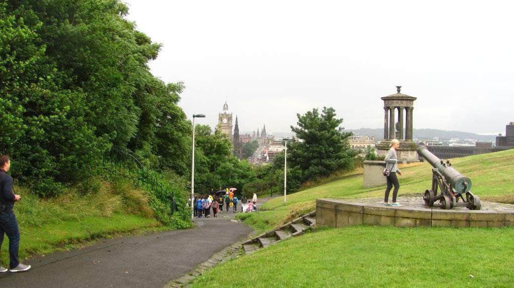 ai225.photobucket.com_albums_dd306_aserodio_Scotland_Edinburgh_IMG_1577_zps06c9bb88.jpg