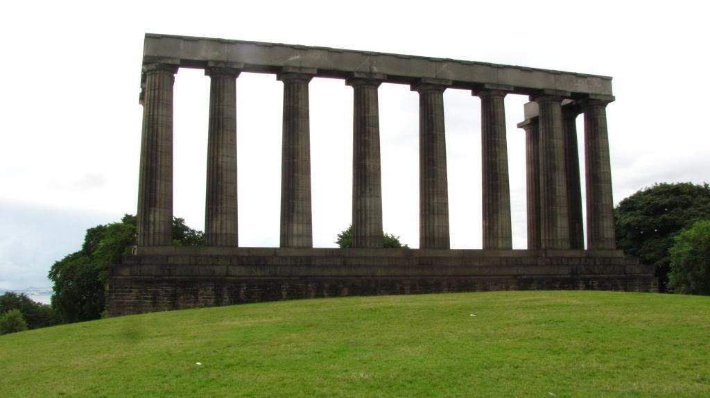 ai225.photobucket.com_albums_dd306_aserodio_Scotland_Edinburgh_IMG_4074_zps3f8eeafa.jpg