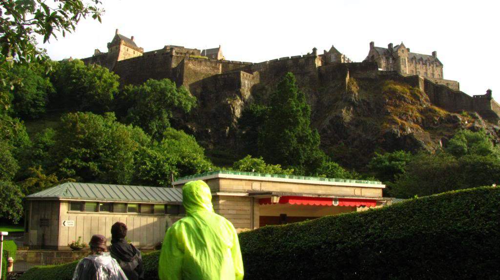 ai225.photobucket.com_albums_dd306_aserodio_Scotland_Edinburgh_IMG_4126_zps4b7caab1.jpg