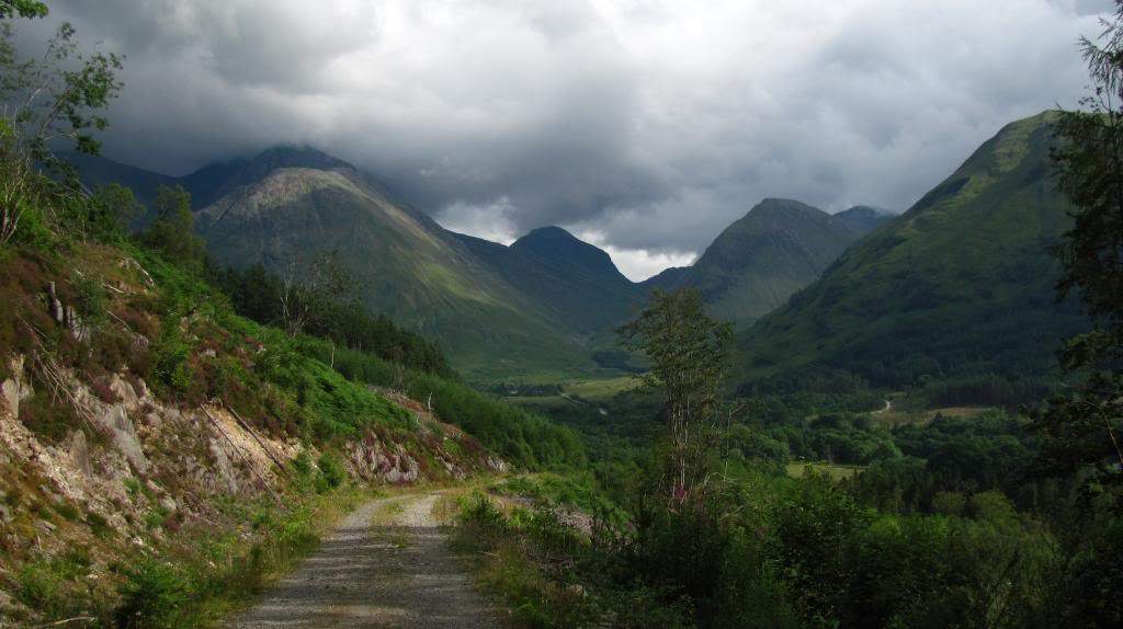 ai225.photobucket.com_albums_dd306_aserodio_Scotland_Glencoe_IMG_3598_zpsefbd3002.jpg
