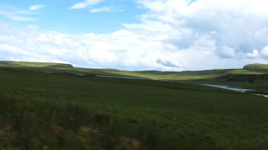 ai225.photobucket.com_albums_dd306_aserodio_Scotland_Isle_20of_20Skye_IMG_3932_zpsc0758e13.jpg