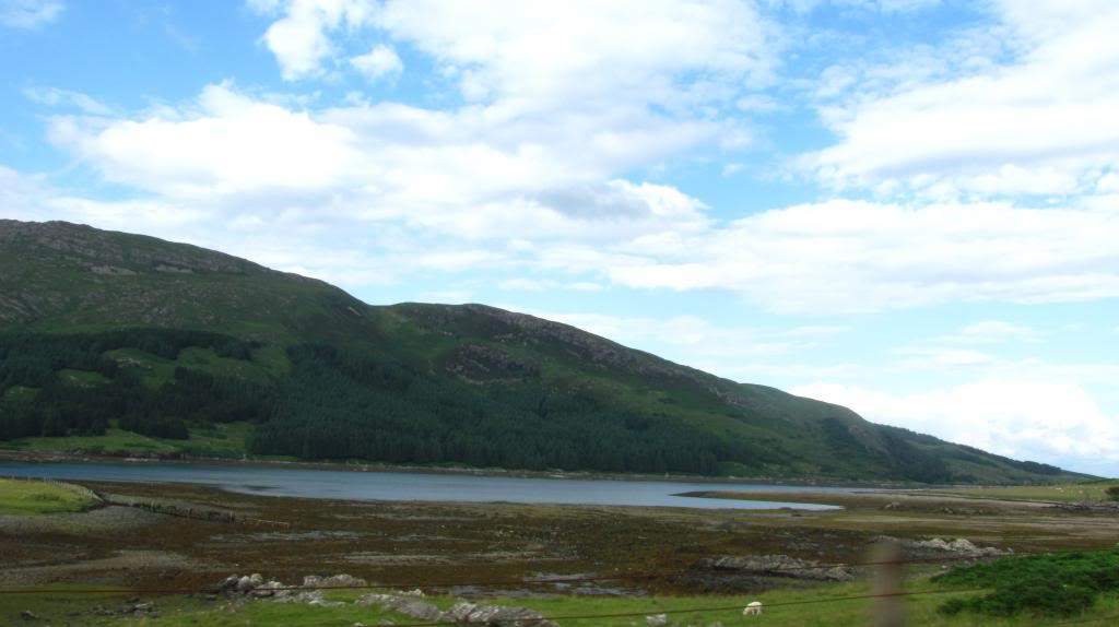 ai225.photobucket.com_albums_dd306_aserodio_Scotland_Isle_20of_20Skye_IMG_3960_zps2acc8259.jpg