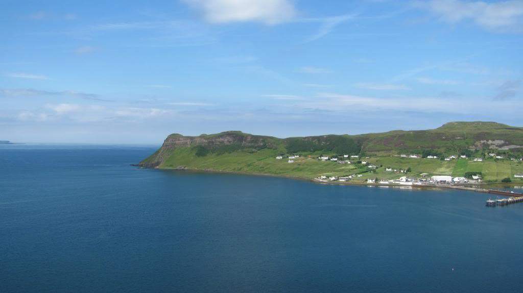 ai225.photobucket.com_albums_dd306_aserodio_Scotland_Isle_20of_20Skye_Uig_IMG_1315_zps4cd3efb3.jpg