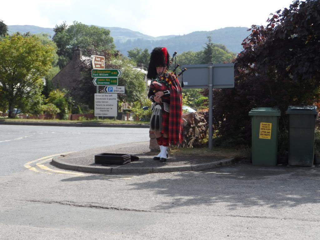 ai225.photobucket.com_albums_dd306_aserodio_Scotland_SAM_0157_zps7709f017.jpg