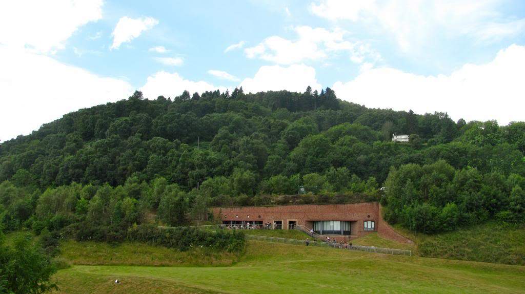 ai225.photobucket.com_albums_dd306_aserodio_Scotland_Urquhart_20Castle_IMG_0884_zps7e97e0f5.jpg
