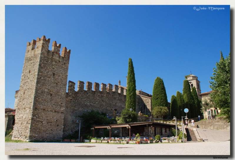 ai225.photobucket.com_albums_dd86_JJPPMM_7379_Sirmione.jpg