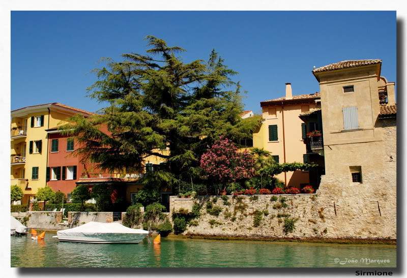 ai225.photobucket.com_albums_dd86_JJPPMM_7401Sirmione.jpg