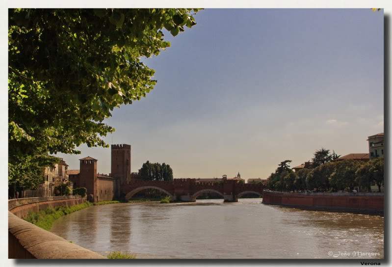 ai225.photobucket.com_albums_dd86_JJPPMM_7476_Verona.jpg