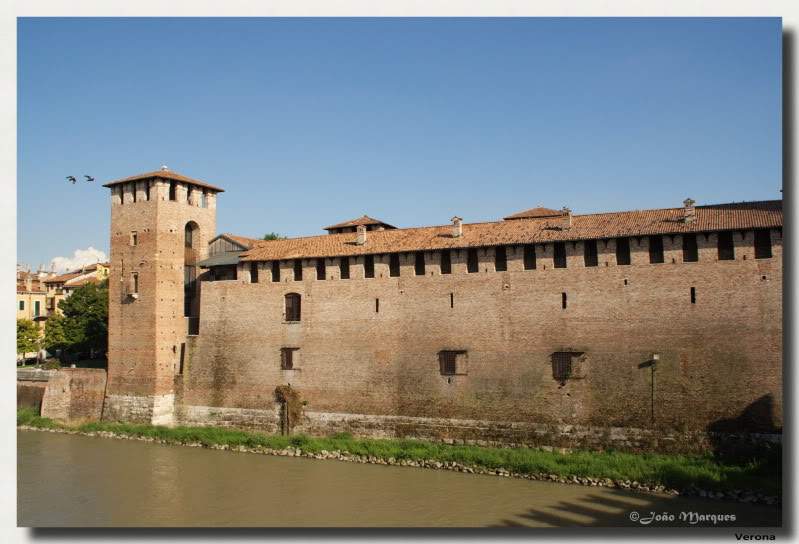 ai225.photobucket.com_albums_dd86_JJPPMM_7485_Verona.jpg