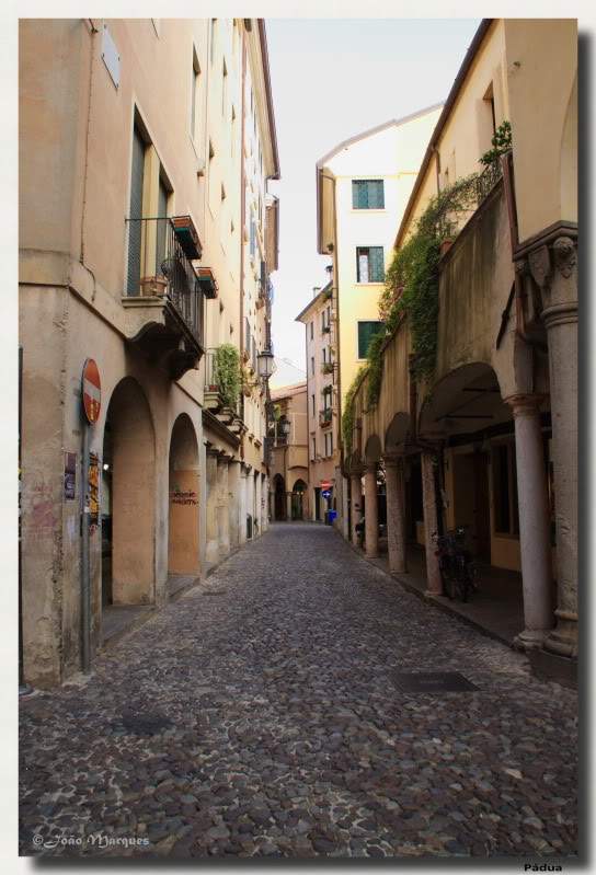ai225.photobucket.com_albums_dd86_JJPPMM_7584_Padua.jpg