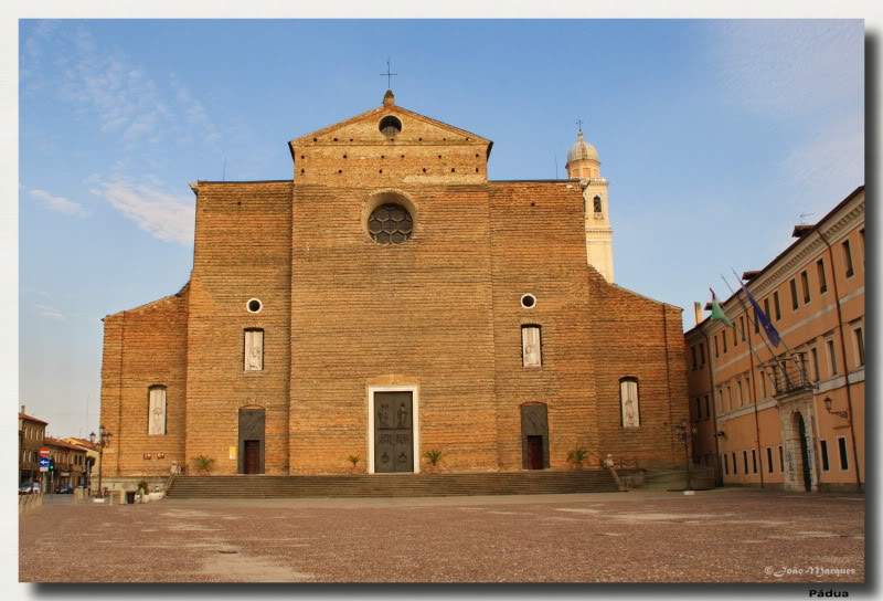 ai225.photobucket.com_albums_dd86_JJPPMM_7609_Padua.jpg