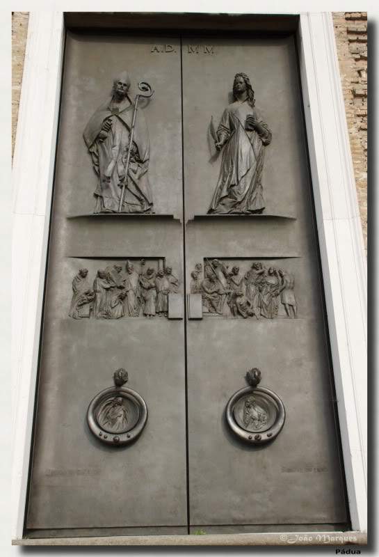 ai225.photobucket.com_albums_dd86_JJPPMM_7610_padua.jpg