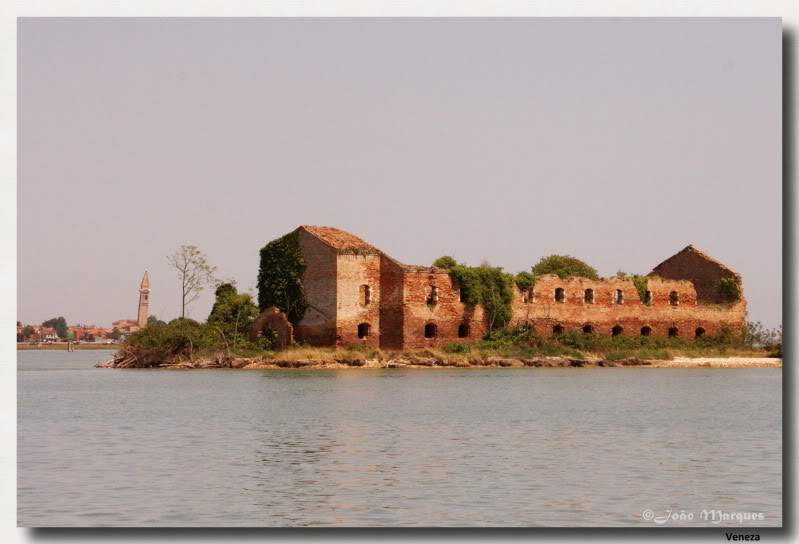 ai225.photobucket.com_albums_dd86_JJPPMM_7825_Burano.jpg