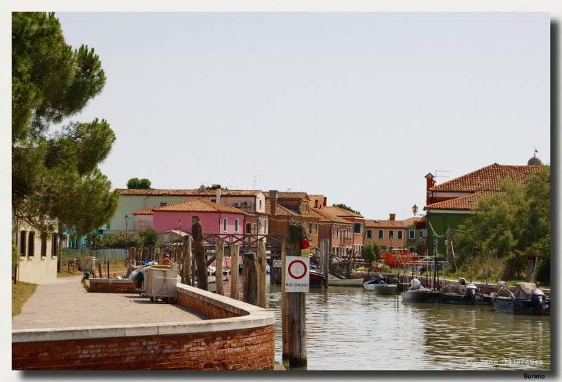 ai225.photobucket.com_albums_dd86_JJPPMM_7830_Burano.jpg