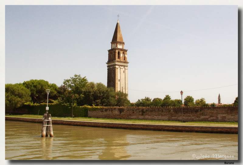 ai225.photobucket.com_albums_dd86_JJPPMM_7831_Burano.jpg