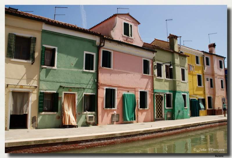 ai225.photobucket.com_albums_dd86_JJPPMM_7835_Burano.jpg