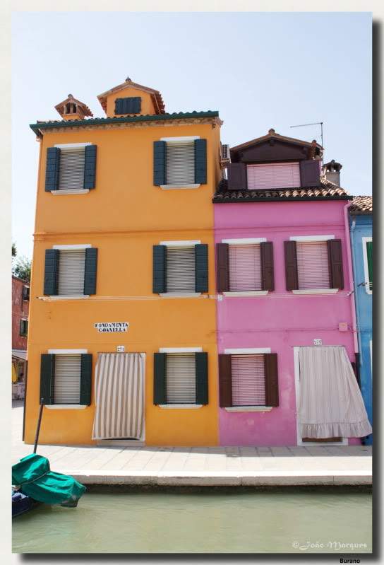ai225.photobucket.com_albums_dd86_JJPPMM_7843_Burano.jpg