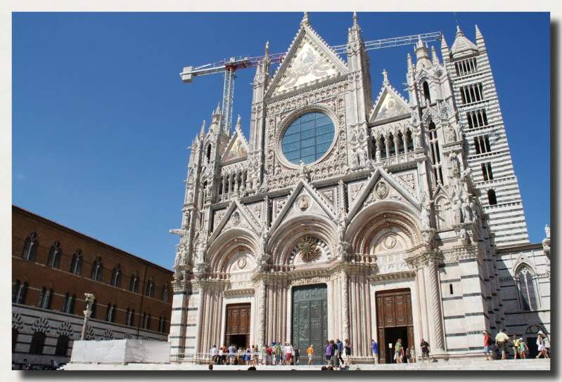 ai225.photobucket.com_albums_dd86_JJPPMM_8630_Siena.jpg