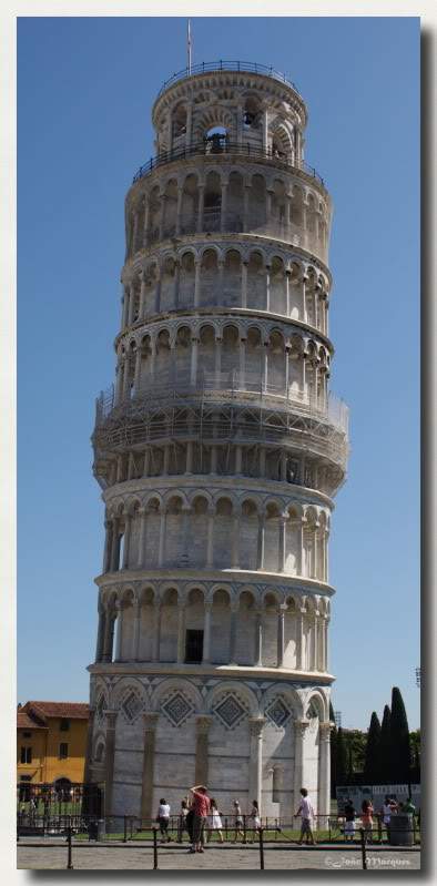 ai225.photobucket.com_albums_dd86_JJPPMM_8766_Pisa.jpg