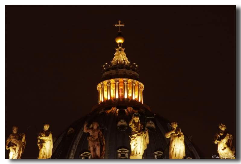 ai225.photobucket.com_albums_dd86_JJPPMM_BasilicaNoite12.jpg