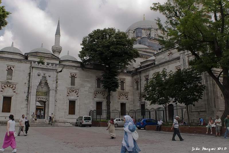 ai225.photobucket.com_albums_dd86_JJPPMM_Istambul_Beyazit.jpg