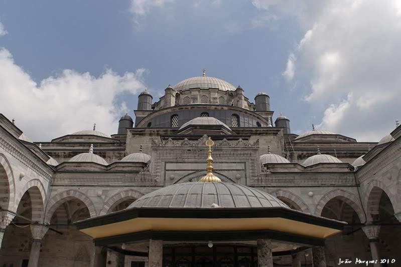 ai225.photobucket.com_albums_dd86_JJPPMM_Istambul_Beyazit3.jpg