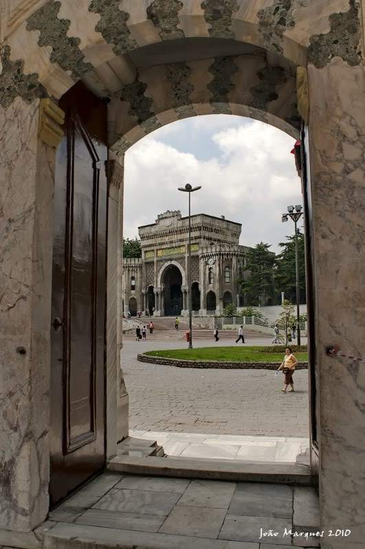 ai225.photobucket.com_albums_dd86_JJPPMM_Istambul_Beyazit4.jpg