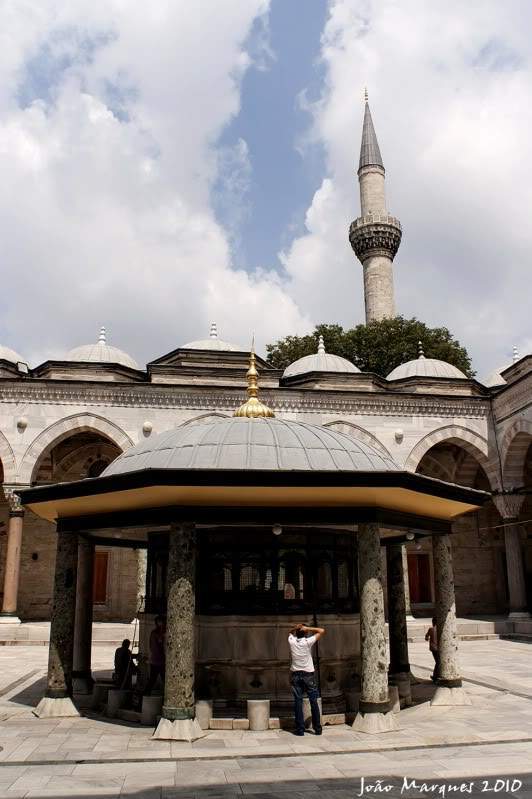 ai225.photobucket.com_albums_dd86_JJPPMM_Istambul_Beyazit6.jpg