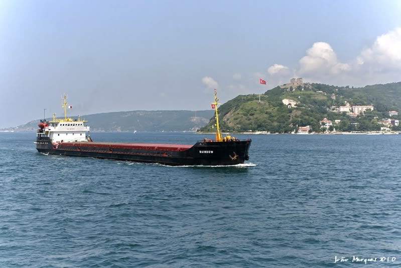 ai225.photobucket.com_albums_dd86_JJPPMM_Istambul_Bosforo46.jpg