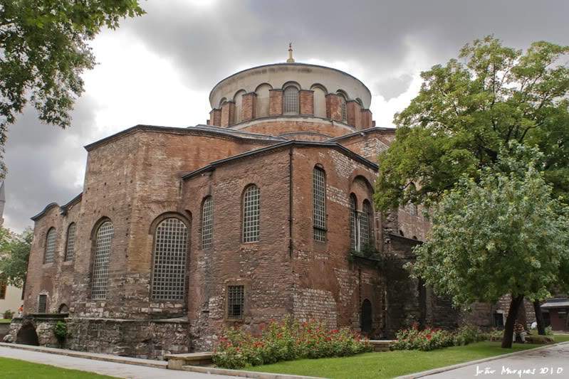 ai225.photobucket.com_albums_dd86_JJPPMM_Istambul_HagiaEirene.jpg