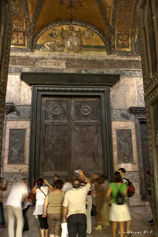 ai225.photobucket.com_albums_dd86_JJPPMM_Istambul_HagiaSophia10.jpg