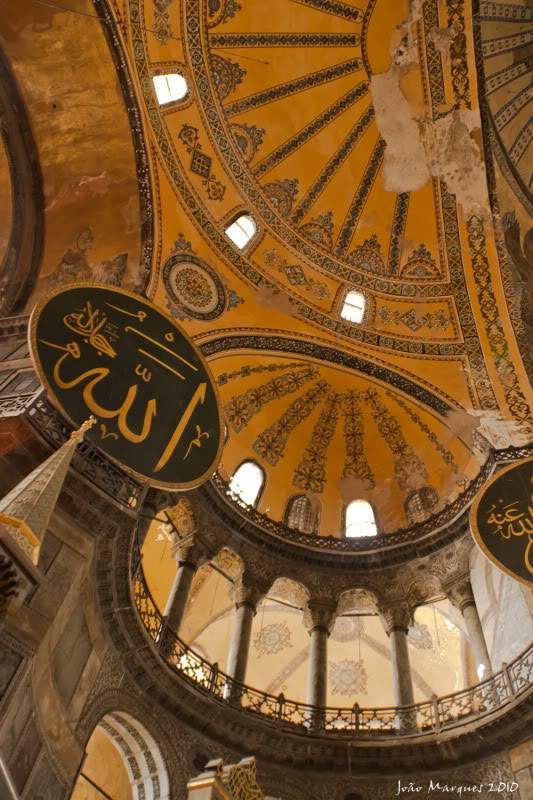 ai225.photobucket.com_albums_dd86_JJPPMM_Istambul_HagiaSophia21.jpg