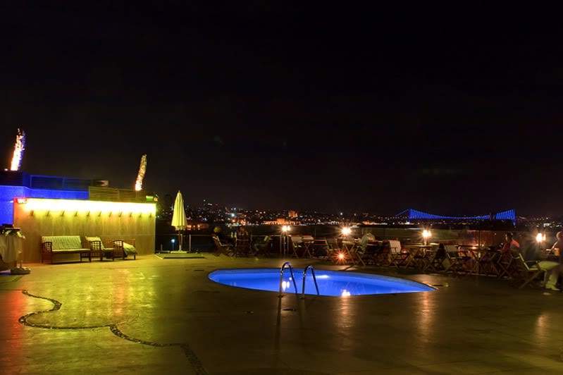 ai225.photobucket.com_albums_dd86_JJPPMM_Istambul_Hotel.jpg