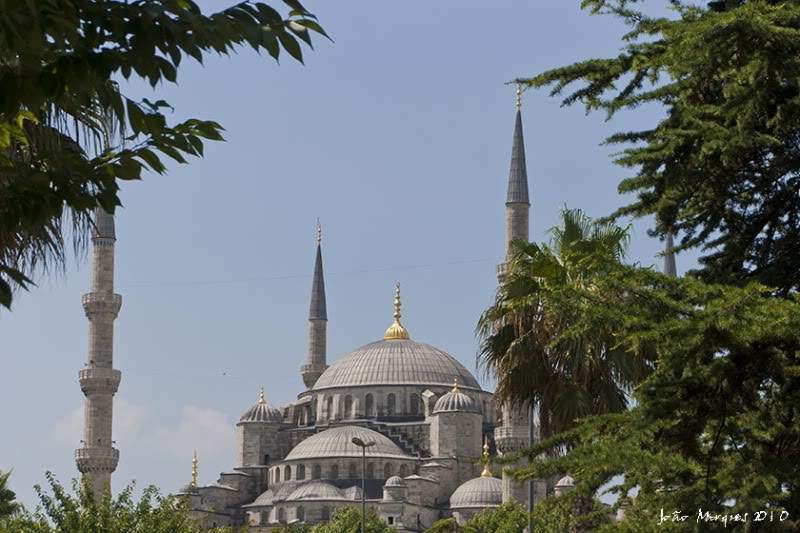 ai225.photobucket.com_albums_dd86_JJPPMM_Istambul_MesquitaAzul2.jpg
