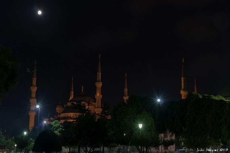 ai225.photobucket.com_albums_dd86_JJPPMM_Istambul_MesquitaAzulNoite5.jpg