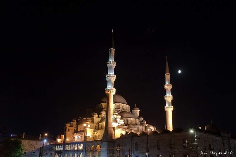 ai225.photobucket.com_albums_dd86_JJPPMM_Istambul_MesquitaNova18.jpg