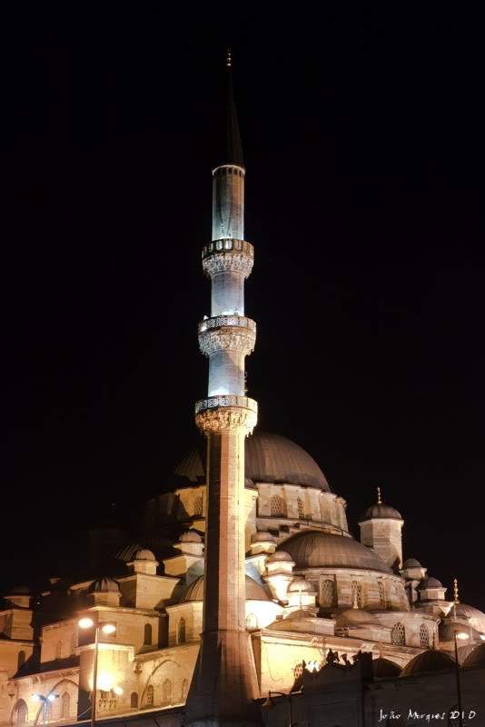 ai225.photobucket.com_albums_dd86_JJPPMM_Istambul_MesquitaNova21.jpg