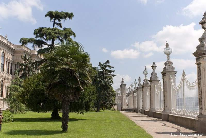 ai225.photobucket.com_albums_dd86_JJPPMM_Istambul_PalacioDholma9.jpg