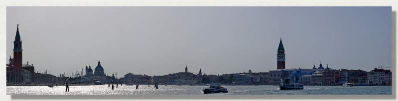ai225.photobucket.com_albums_dd86_JJPPMM_Panormica_Veneza2.jpg