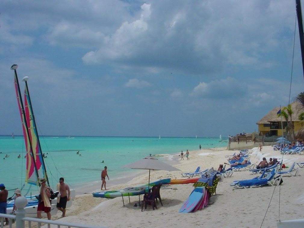 ai263.photobucket.com_albums_ii155_hugo_feliciano_DSC00488.jpg