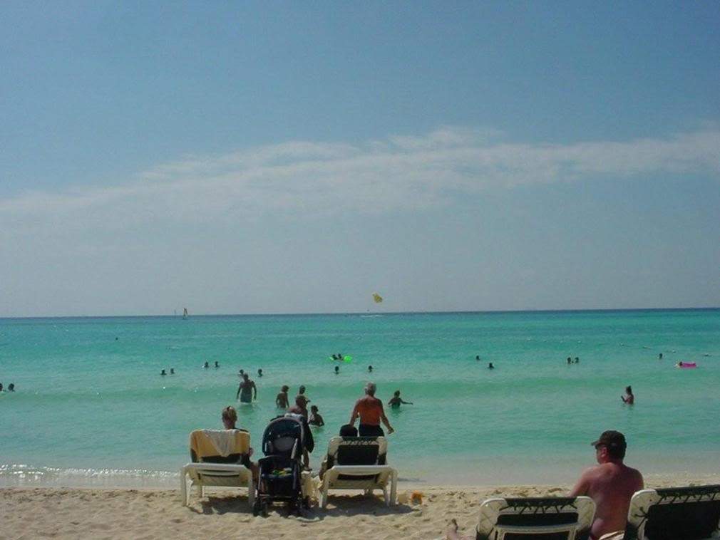ai263.photobucket.com_albums_ii155_hugo_feliciano_DSC00517.jpg