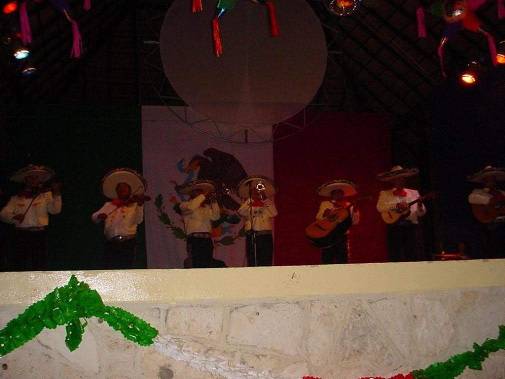 ai263.photobucket.com_albums_ii155_hugo_feliciano_DSC00609.jpg