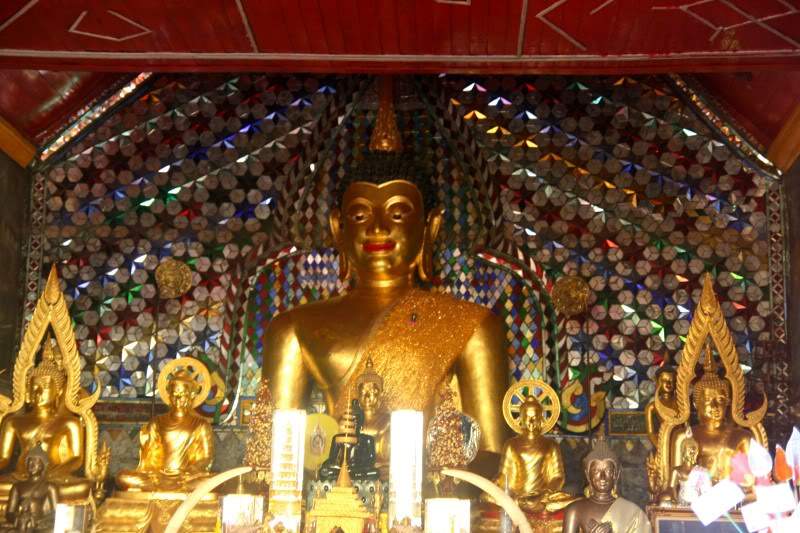 ai270.photobucket.com_albums_jj106_Jorge_Goncalves_Viagens_24_20Tailandia_202012_Tailandia141.jpg