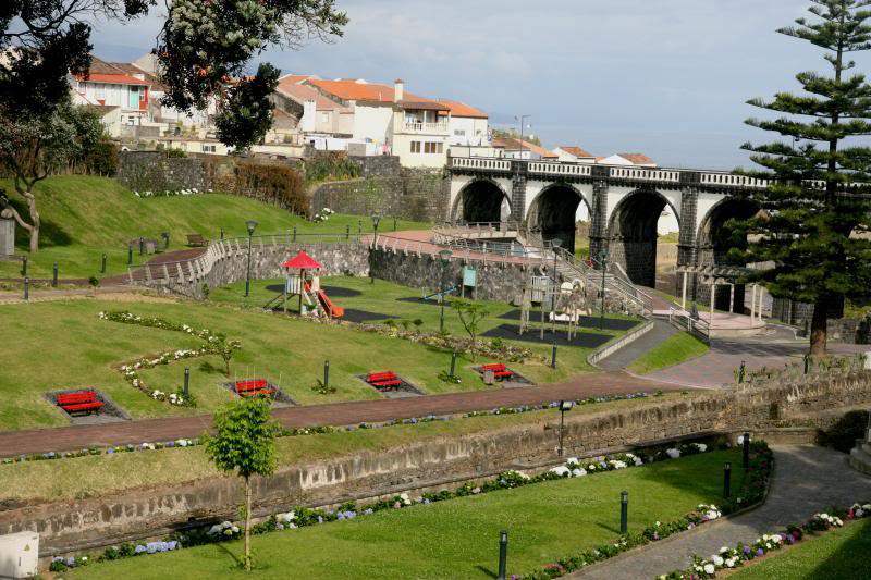 ai270.photobucket.com_albums_jj106_Jorge_Goncalves_Viagens_26_08af0bcfe67b3a2a87cfb1d405d122c3.jpg