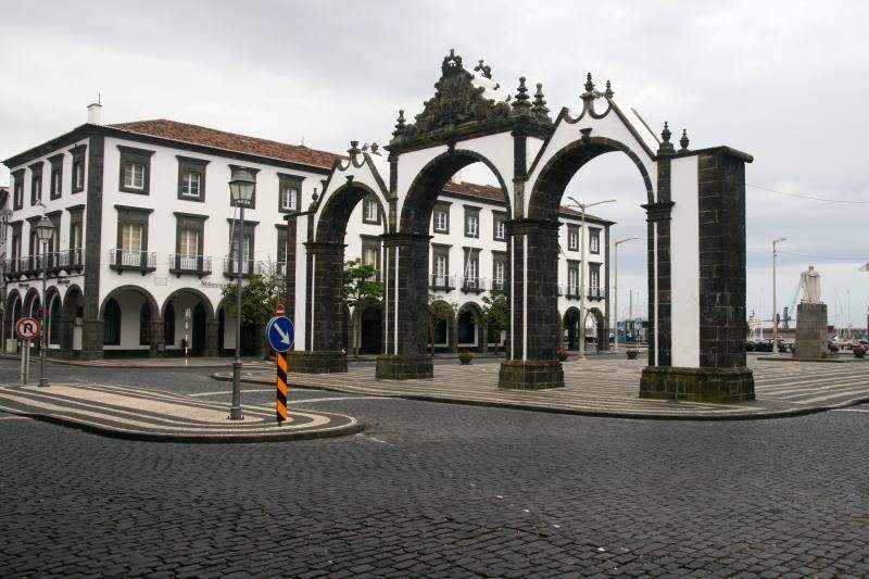 ai270.photobucket.com_albums_jj106_Jorge_Goncalves_Viagens_26_0f7045731fb94c7c809ca4057ee785a2.jpg