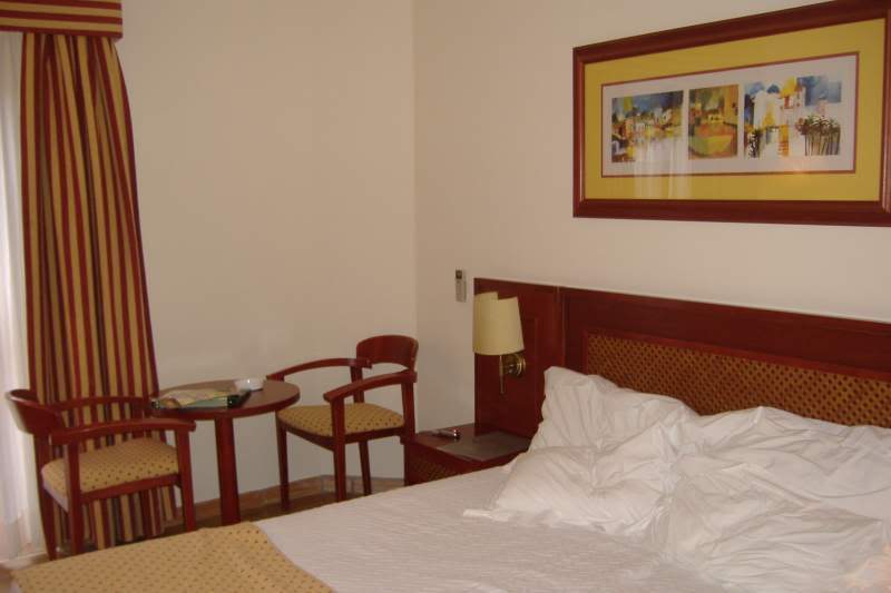 ai295.photobucket.com_albums_mm128_nunofneves_Portal_Algarve2008002.jpg