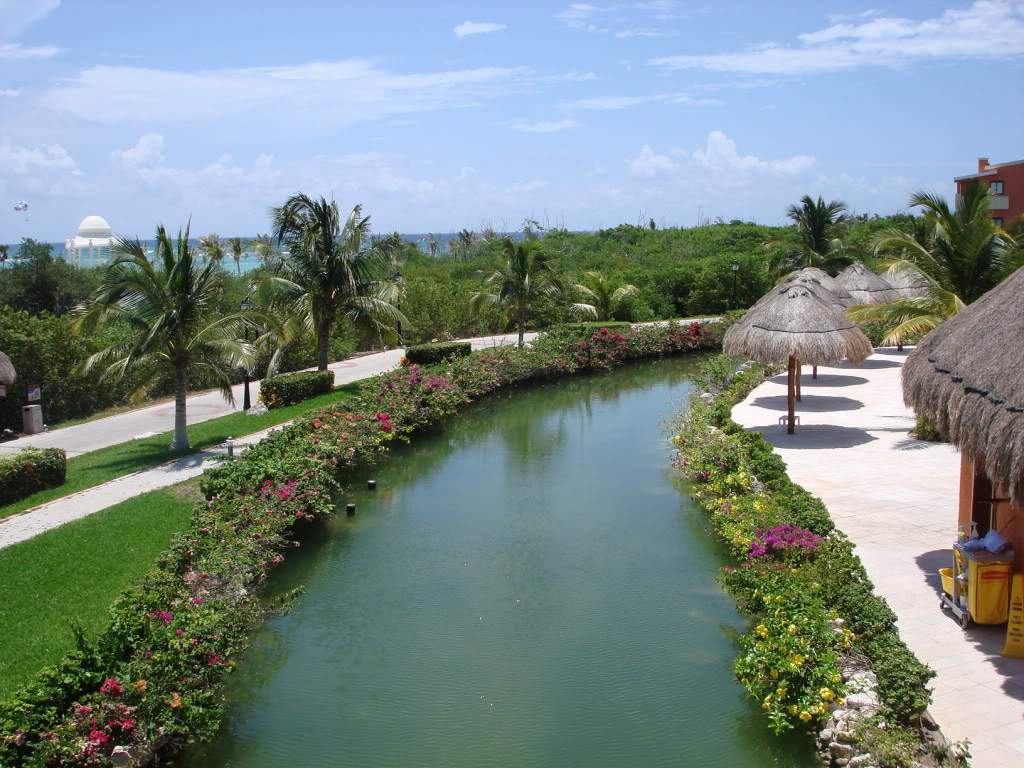 ai309.photobucket.com_albums_kk369_nclau2006_DSC02202.jpg