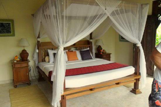 ai322.photobucket.com_albums_nn423_gfrz_Indonesia_alam_shanti_room.jpg